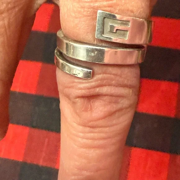 Authentic Gucci wrap ring - Picture 3 of 5